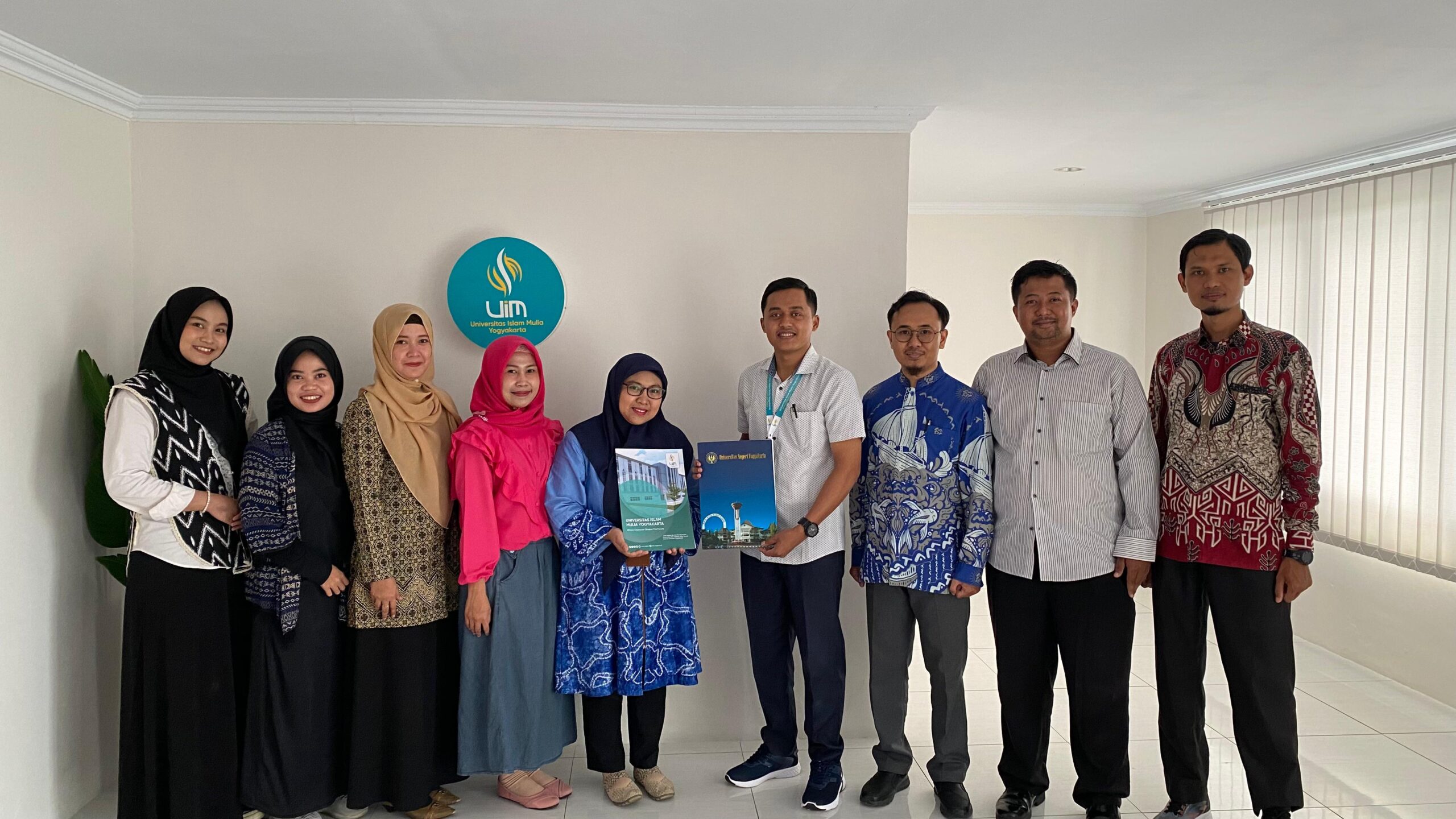 Penandatanganan MoA dan IA antara FPH UIM Yogyakarta dan FBSB UNY